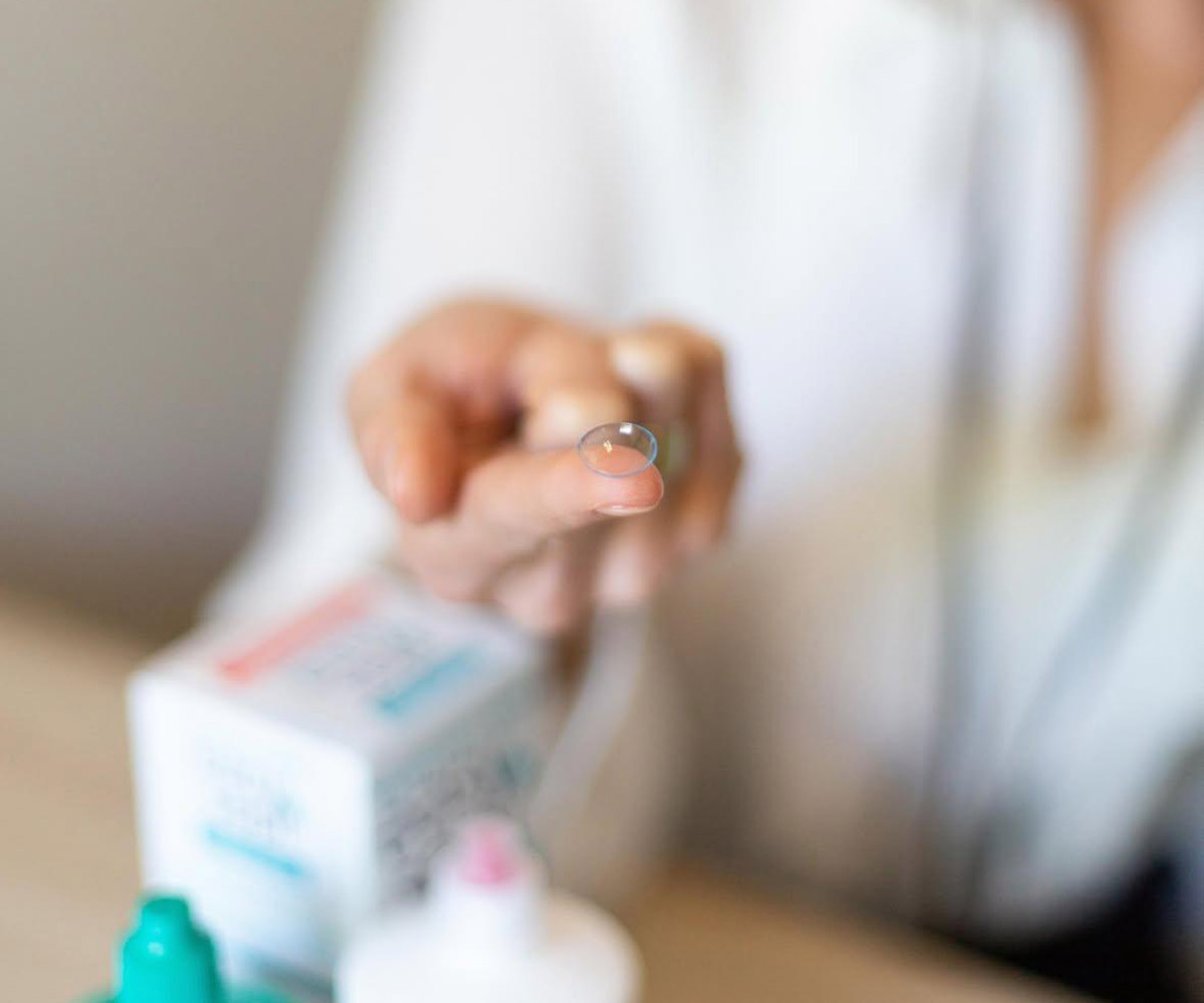 Contact lens fitting